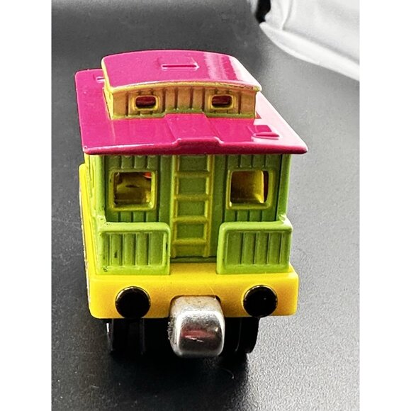 Thomas & Friends Take n Play 2002 Easter Caboose Vtg Magnetic Diecast Gullane - Picture 5 of 14